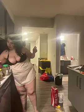 holyeroticss' Live XXX Chat