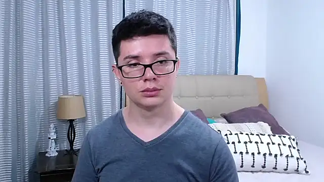 Živý XXX chat BlackFoXXX69