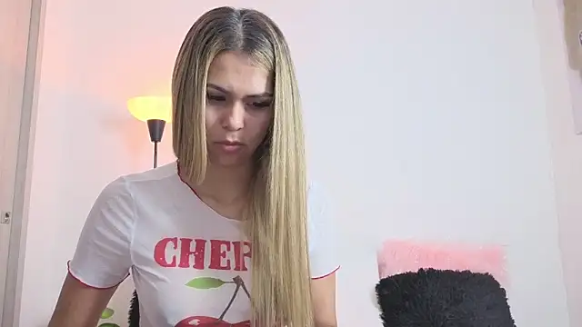 Chat +18 de Cristel_Boom ao vivo