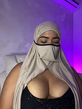 thaira_aly's Live XXX Chat