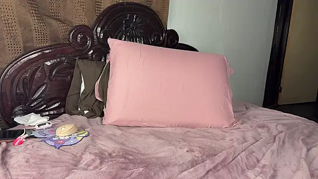 RomyOmega: онлайн-секс-чат