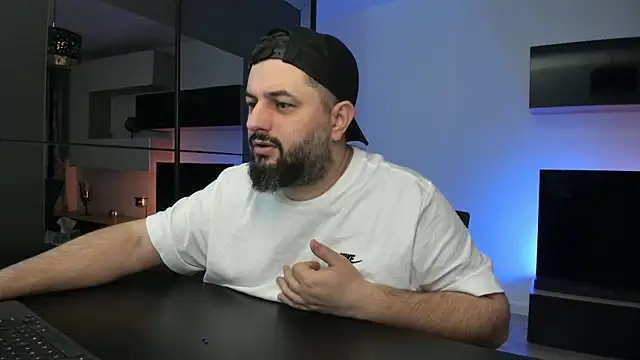 DravenPeak's Live XXX Chat