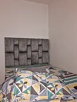 mariam_war's Live XXX Chat