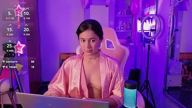 Oliviasims' Live XXX Chat