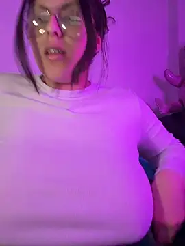 TuWaifuVirtual1's Live XXX Chat