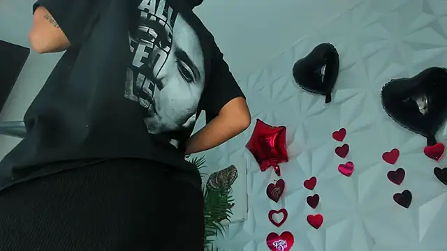 Chatroom XXX en direct de Hellen_Sky