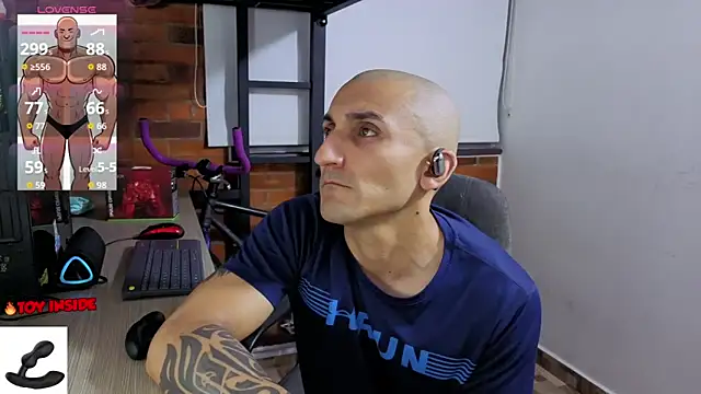 Marck_Muscle: онлайн-секс-чат