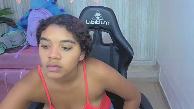 Chatroom XXX en direct de marian_lacutir_t