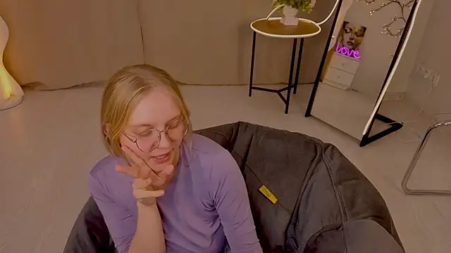 AlicaCohilln Webbikameraesitys