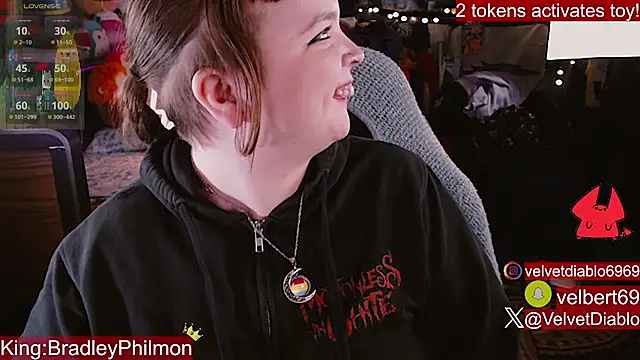 VelvetDiablo 现场XXX聊天