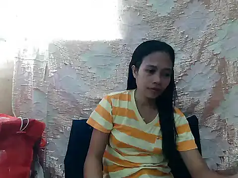 PinaySkinnyGirl élő XXX-chatje