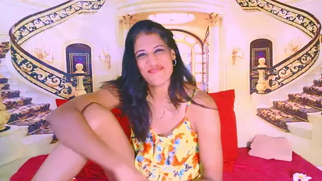 IndianSexcSmyle's Live XXX Chat