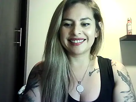 แชท XXX สดของ Valery__Rouse_