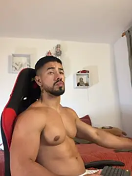 Ezzio_Scolaro 在線直播表演