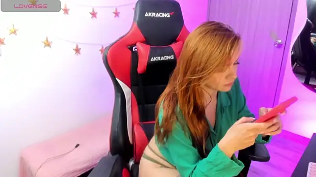 แชท XXX สดของ LindaSilverstone