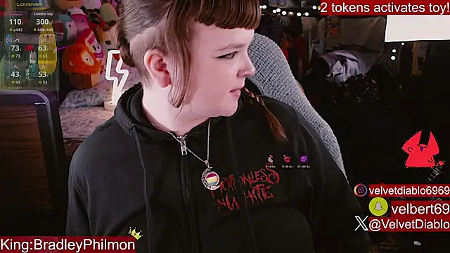 VelvetDiablo Chat XXX live