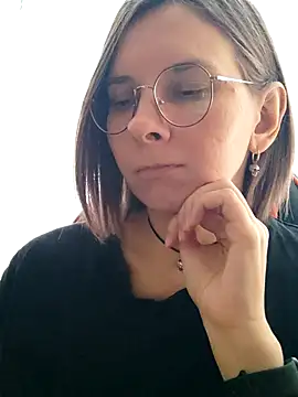 Chat +18 de Aashikalaa ao vivo