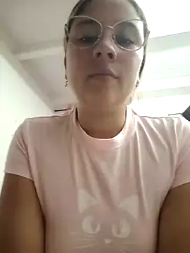 selena_gomez2 Adlı Modelin Canlı XXX Sohbeti