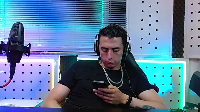 แชท XXX สดของ Godofcumxxx