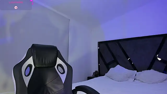 XXX chat uživo modela MelodyBliss