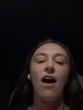 Czat XXX na żywo – lunagirl13