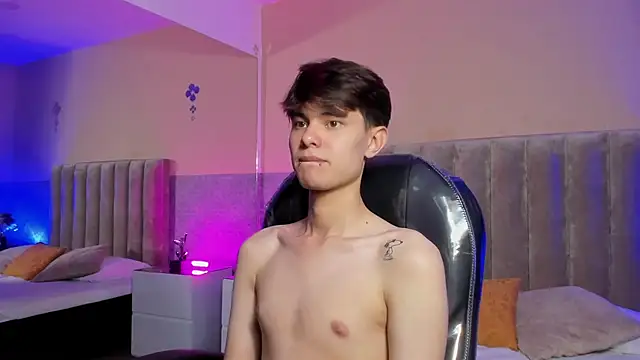 Derek_Sinn 在線直播表演