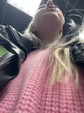 MerlinDaven Live XXX chat