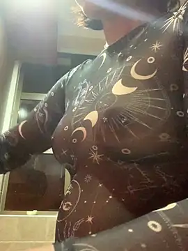 Chat +18 de LilithMonette ao vivo