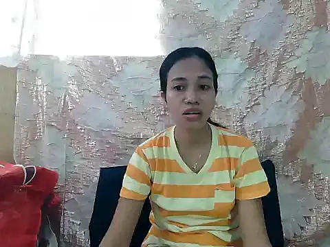 PinaySkinnyGirl élő XXX-chatje