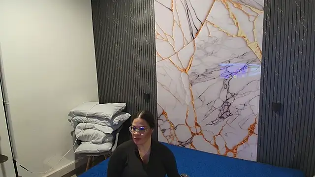 Show webcam de big_tits_in_your_face