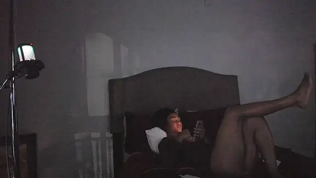 yiauanan Live XXX chat