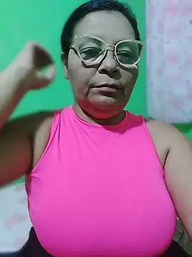 Amarantha25 Adlı Modelin Canlı XXX Sohbeti