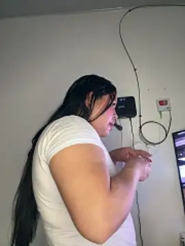 Lovelipsbig 现场XXX聊天