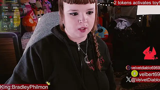 VelvetDiablo লাইভ XXX চ্যাট