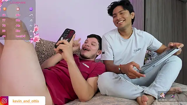 _Ottis_ élő XXX-chatje