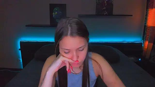 AlexaBarkley Adlı Modelin Canlı XXX Sohbeti