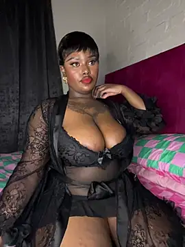 QUEEN_NOBUHLE_FEMDOM_777 Adlı Modelin Canlı XXX Sohbeti