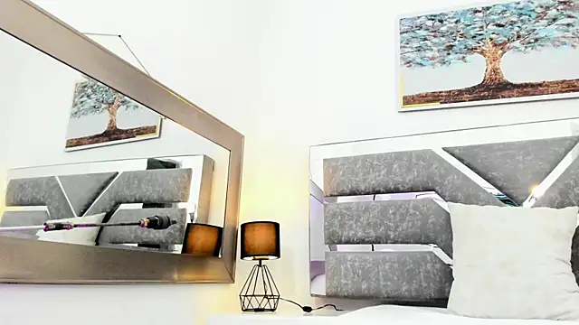 Slut_Milf_ Chat XXX in diretta