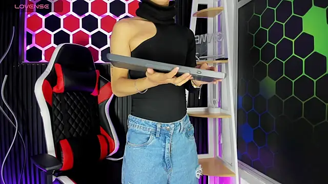 Cristopher_Wild Adlı Modelin Canlı XXX Sohbeti