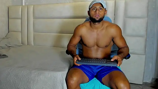 Dark_lennox webcam show