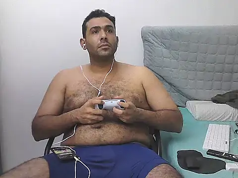 AlphaLatinoBear's Webcam Show
