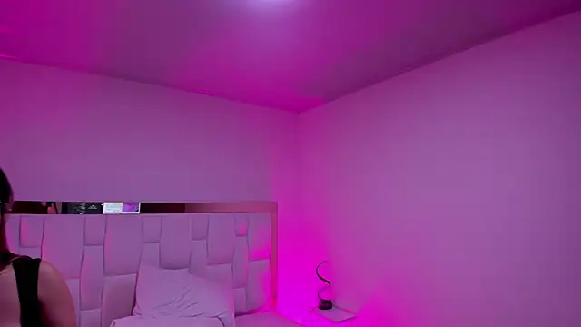 Chat +18 de AliciaWhite_nt ao vivo