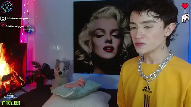 แชท XXX สดของ maxiy_001