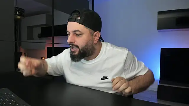 แชท XXX สดของ DravenPeak