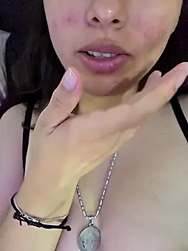 Alissun_ Chat XXX in diretta