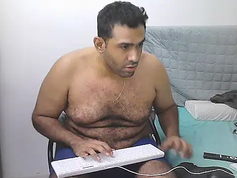 AlphaLatinoBear's Webcam Show