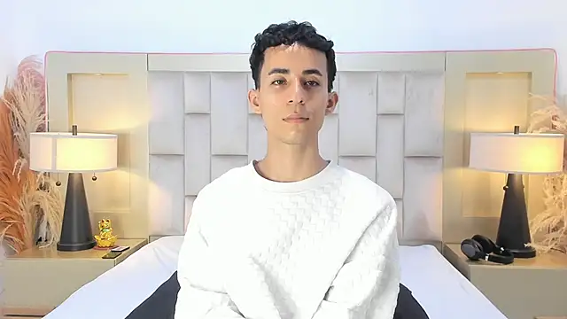 دردشة Zahir_Ashar الجنسية المباشرة