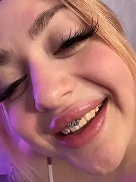 KellyMoors' Live XXX Chat