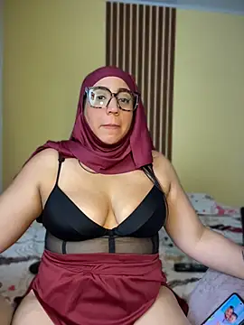 Chandra_Yusef Chat XXX in diretta