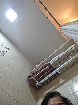 Chat XXX en directo de NakedMILFx